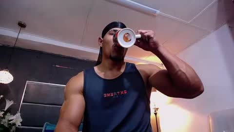 Snapshot of adam_fit19cm chatting on January 14, 1:39 pm adam_fit19cm online show from January 14, 1:39 pm