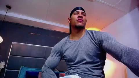 Snapshot of adam_fit19cm chatting on January 17, 2:11 pm adam_fit19cm online show from January 17, 2:11 pm