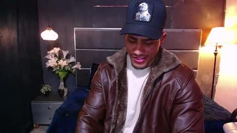 Snapshot of adam_fit19cm chatting on February 21, 2:29 pm adam_fit19cm online show from February 21, 2:29 pm