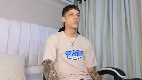 Snapshot of adam_hard_ chatting on September 15, 7:14 pm Adam online show from September 15, 7:14 pm