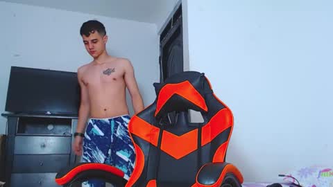 adam hot11 online show from December 18, 12:38 am