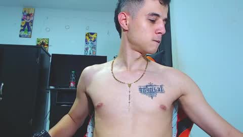 adam hot11 online show from April 5, 11:57 pm