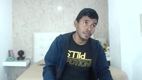 adam_morgan2 online show from December 18, 1:55 am