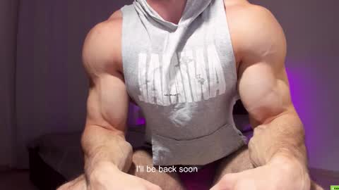 Snapshot of adam_muscle_ chatting on September 21, 7:59 pm Adam online show from September 21, 7:59 pm