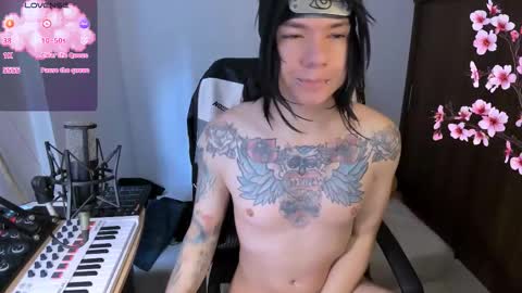  Adam online show from November 15, 1:40 pm