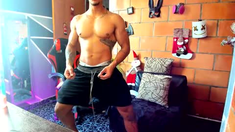 Snapshot of adam_valencia chatting on December 9, 7:07 pm Adam Valencia online show from December 9, 7:07 pm