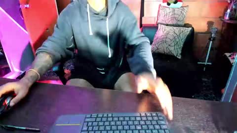 Snapshot of adam_valencia chatting on February 8, 4:03 am Adam Valencia online show from February 8, 4:03 am