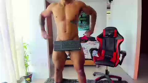 Snapshot of adam_valencia chatting on September 22, 4:31 pm Adam Valencia online show from September 22, 4:31 pm