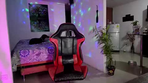 Adam Valencia online show from February 3, 2:53 am