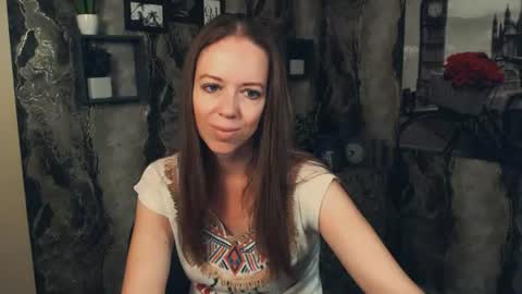 adamais_ online show from August 7, 5:09 am