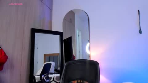 adambrocs1 online show from February 21, 3:46 pm