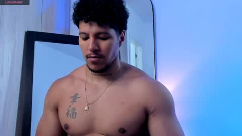 adambrocs1 online show from May 24, 4:01 pm