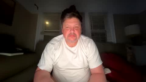 Snapshot of adamd215 chatting on April 20, 4:26 am adamd215 online show from April 20, 4:26 am