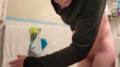 adamllamas online show from February 18, 6:48 am