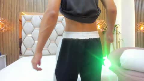 Adams Bobby online show from May 29, 11:08 am