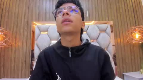 Snapshot of adams_bobby chatting on June 24, 11:09 am Adams Bobby online show from June 24, 11:09 am