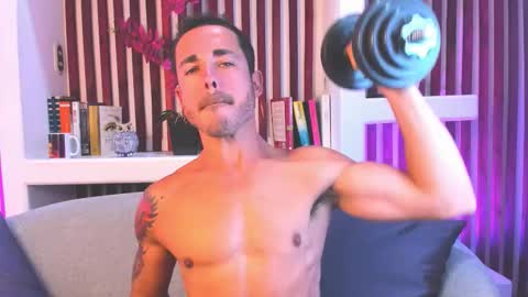 Im Adams Sanz online show from February 18, 7:21 pm