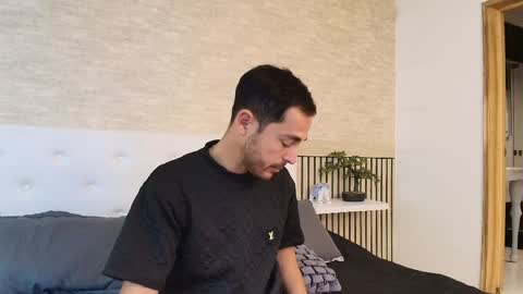 Im Adams Sanz online show from April 6, 6:53 pm