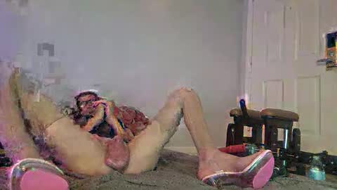 Snapshot of adamseve777 chatting on April 28, 9:09 pm TaylorSexbot online show from April 28, 9:09 pm