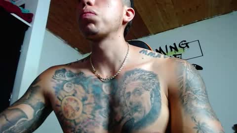 Snapshot of adan_hudson chatting on January 10, 9:42 pm Anderson online show from January 10, 9:42 pm