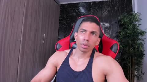 Adan Sin online show from May 26, 3:52 pm
