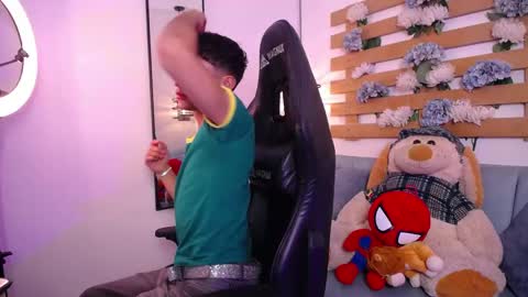 Adan  online show from May 24, 12:32 pm
