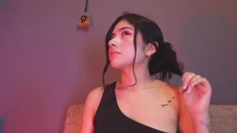Snapshot of adara_johnson_ chatting on May 6, 11:48 am Adara Johnson online show from May 6, 11:48 am