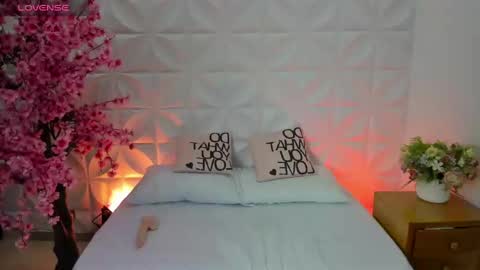 A D A R N A online show from February 20, 7:30 pm