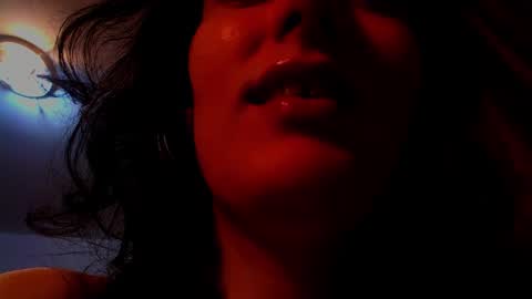 amy        online show from January 3, 11:25 am