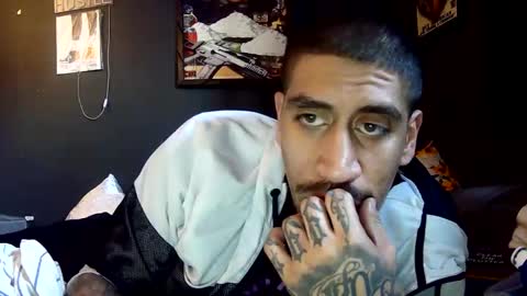 Snapshot of addictedtobustnloads1 chatting on December 13, 11:54 pm addictedtobustnloads1 online show from December 13, 11:54 pm