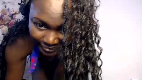 Snapshot of addictive_lola chatting on July 16, 9:43 pm Lola online show from July 16, 9:43 pm