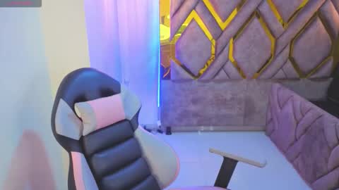 addy__02 online show from January 12, 12:38 am