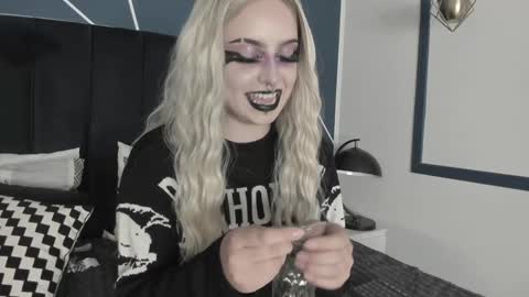 Ade  online show from January 30, 11:02 pm