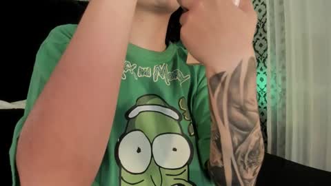 Ade  online show from November 29, 8:34 pm