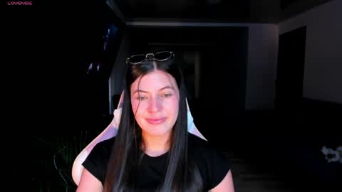 Snapshot of adela_parker chatting on April 28, 7:52 pm Adela Parker online show from April 28, 7:52 pm