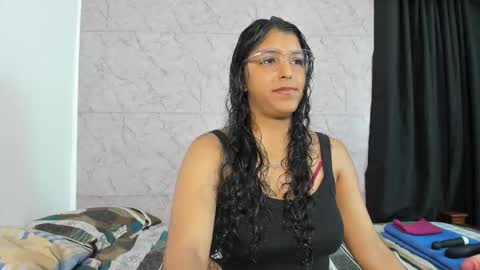 Snapshot of adelaandsharick chatting on October 13, 2:28 pm adelaandsharick online show from October 13, 2:28 pm