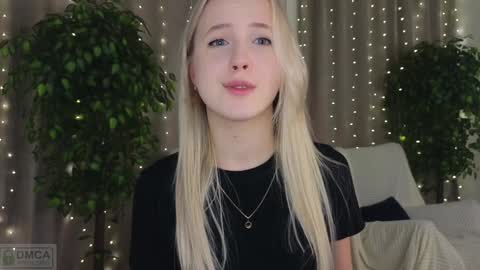 Adele online show from February 2, 12:30 am