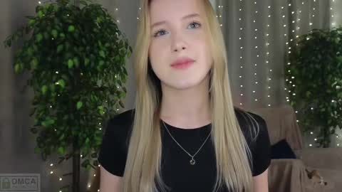 Adele online show from February 11, 12:17 am