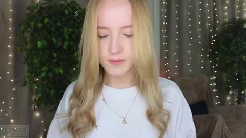 Adele online show from February 15, 6:23 pm