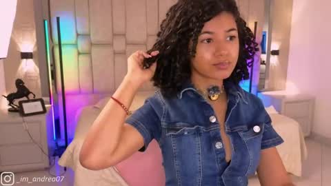 Snapshot of adele_carter_ chatting on May 10, 12:32 pm Andrea online show from May 10, 12:32 pm