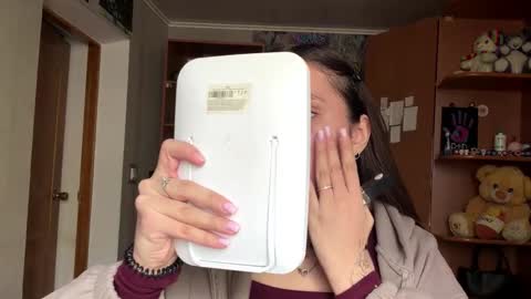 Poly online show from March 26, 7:25 am