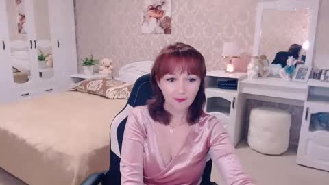 AdeleMoran online show from December 1, 6:52 pm