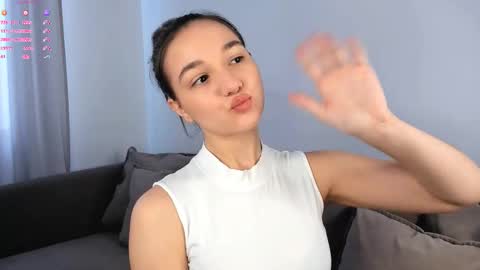 Snapshot of adelexx_zll chatting on February 25, 4:33 am adelexx_zll online show from February 25, 4:33 am