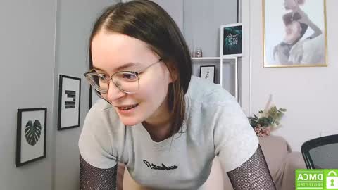 Snapshot of adelina_bb chatting on December 2, 12:19 am Adelina online show from December 2, 12:19 am