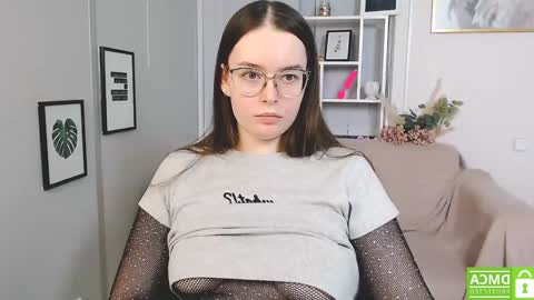 Snapshot of adelina_bb chatting on December 2, 3:26 am Adelina online show from December 2, 3:26 am