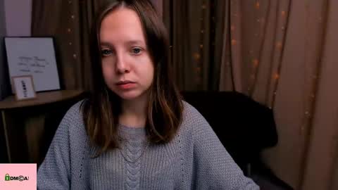 Snapshot of adelina_bb chatting on December 3, 10:39 am Adelina online show from December 3, 10:39 am