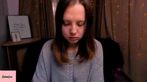 Snapshot of adelina_bb chatting on December 3, 4:50 pm Adelina online show from December 3, 4:50 pm