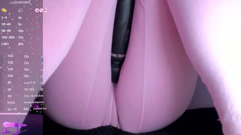 adelinaconte1 online show from February 18, 3:19 pm