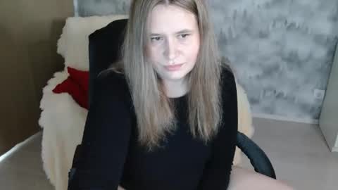 adelinalawson online show from March 25, 7:03 am