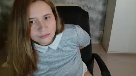 adelinalawson online show from April 9, 6:19 am